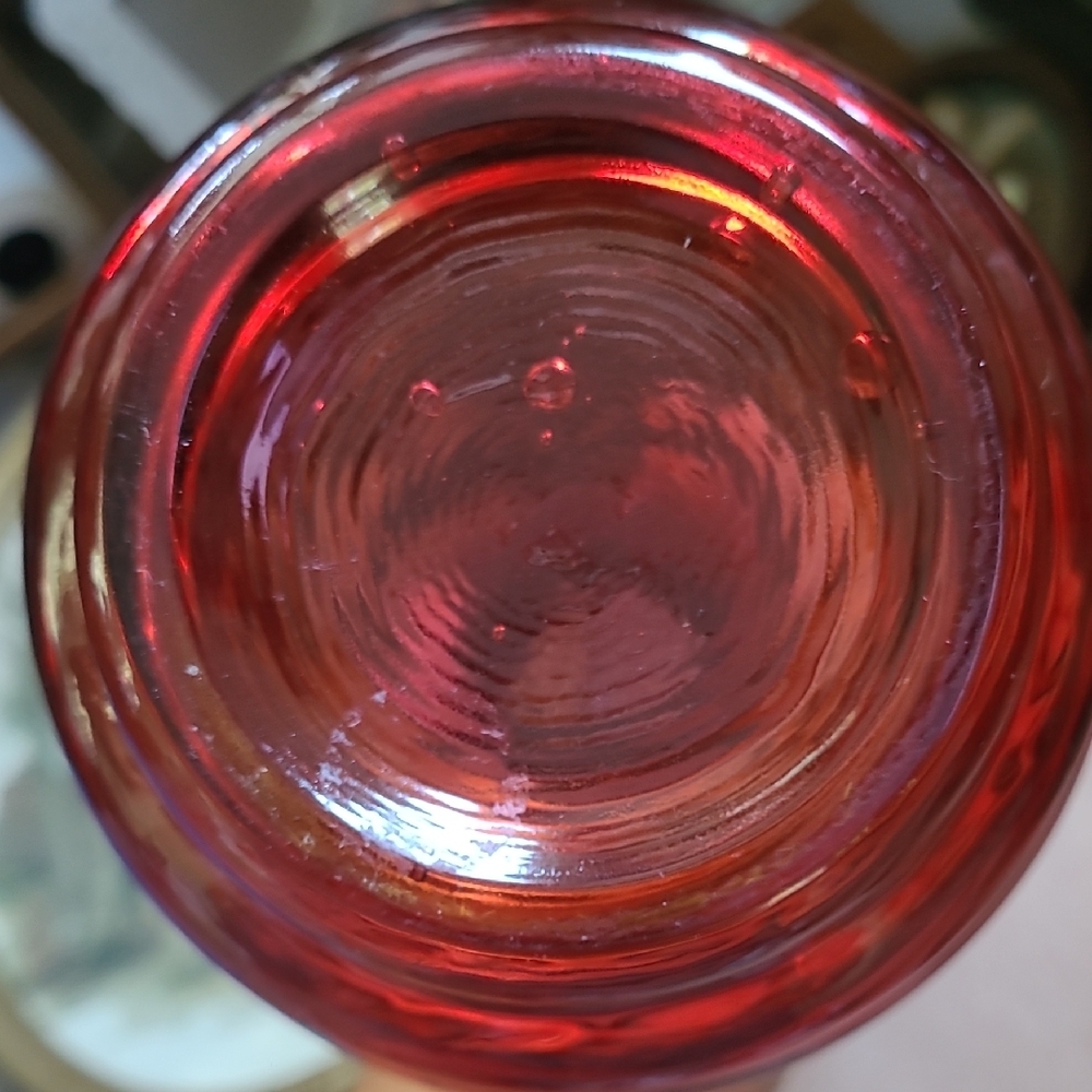 Colorful Ribbed Glass Vase - Picture 2 of 4